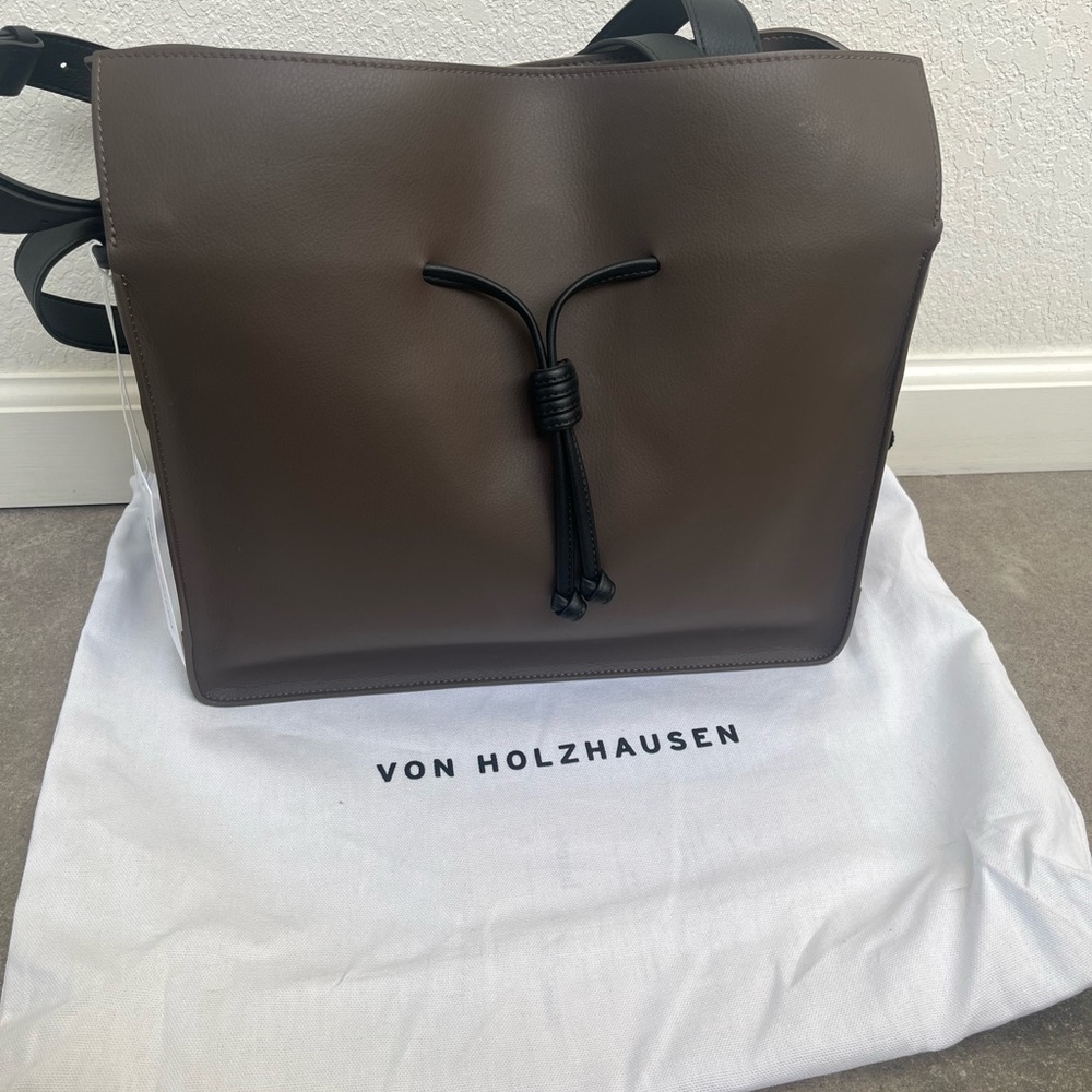 Von Holzhausen Medium Shopper Taupe and Black